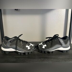 Under Armour Kids Baseball Cleats- shoe size Kids 12